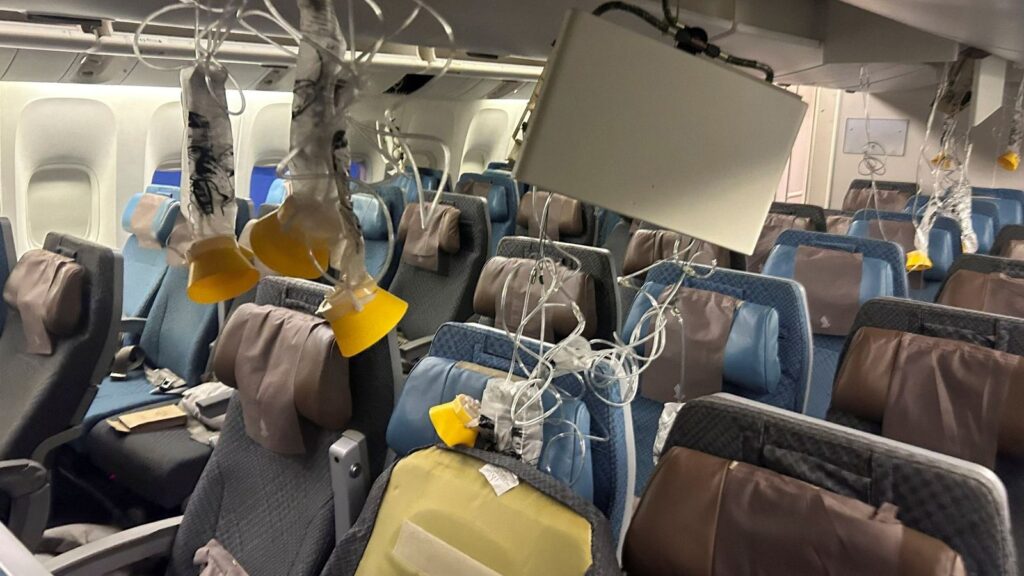 Severe turbulence hit Singapore Airline